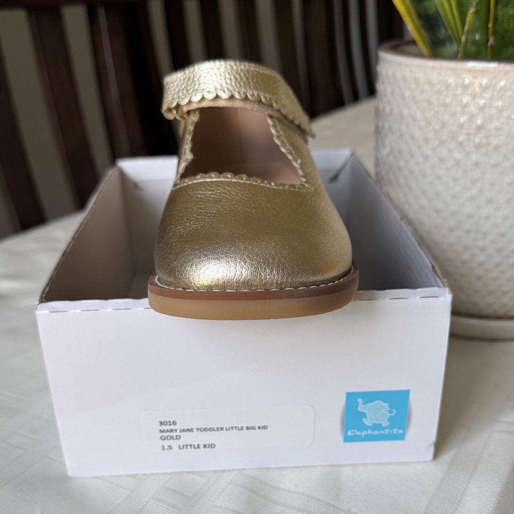 Elephantito Shimmering Gold Mary Jane Shoes